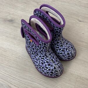Bogs Kids Boots in Purple and Black Animal Print